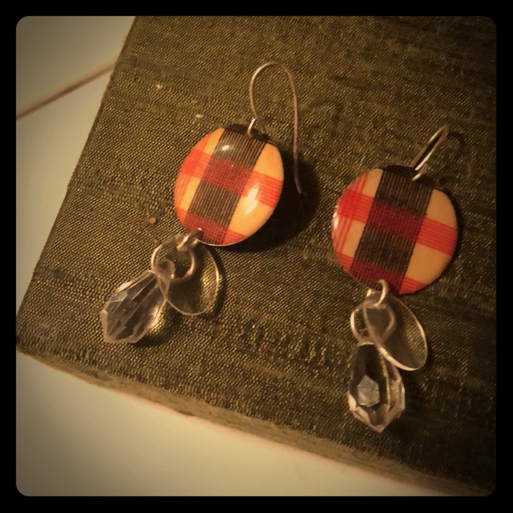 Women’s earrings